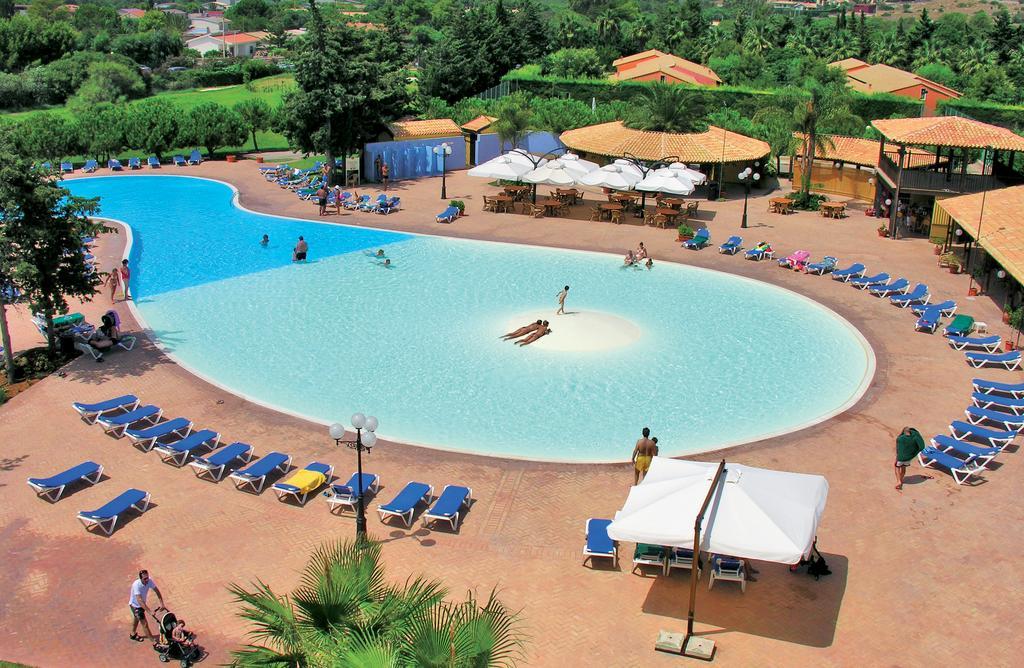 فندق Igv Club Baia Samuele سامبييري المظهر الخارجي الصورة